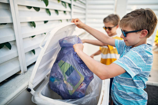 Best Construction Debris Removal  in Lake Holiday, IL